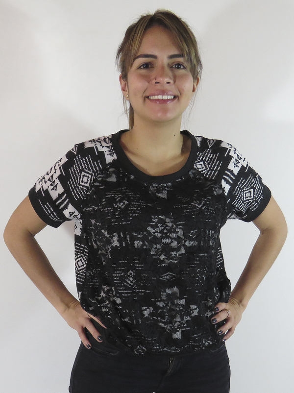 Camiseta tribal-encaje